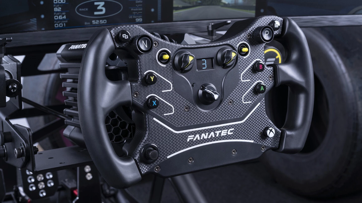 a-fanatec-bemutatja-uj-xbox-licencelt-gt3-stilusu-kormanykereket-a-csl-sorozathoz