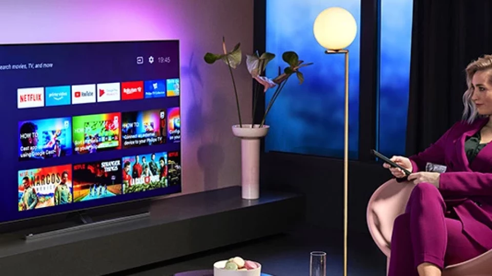 a-tp-vision-megerositette-a-freeview-play-erkezeset-a-philips-android-televiziokra