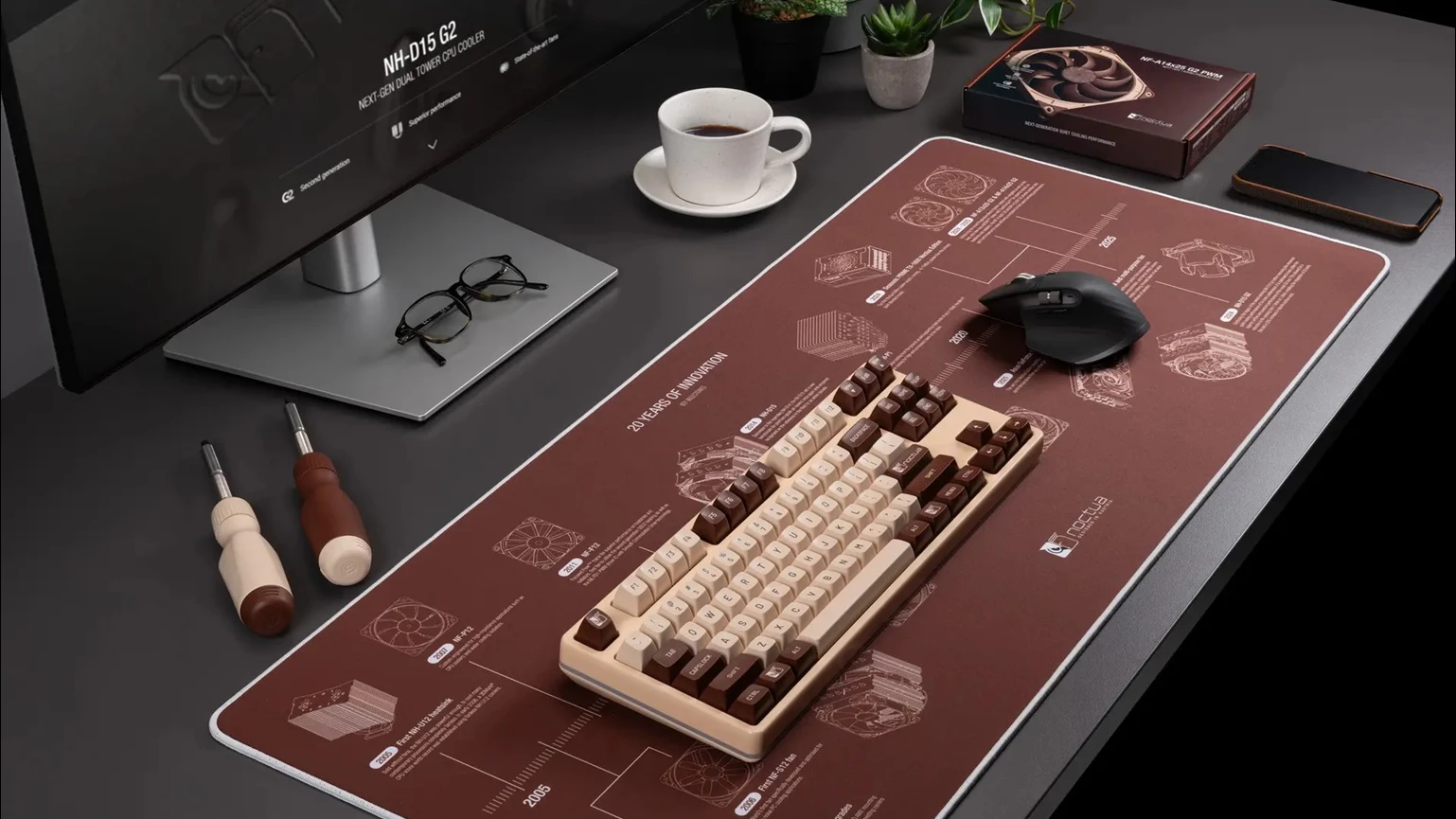 a-noctua-uj-asztali-alatettel-es-weboldallal-unnepli-20-szuletesnapjat